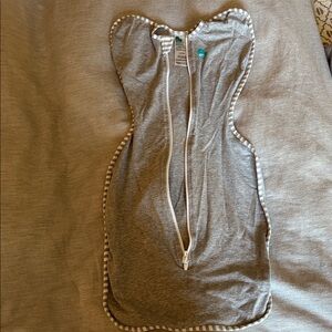 Love to Dream Gray Swaddle Size M